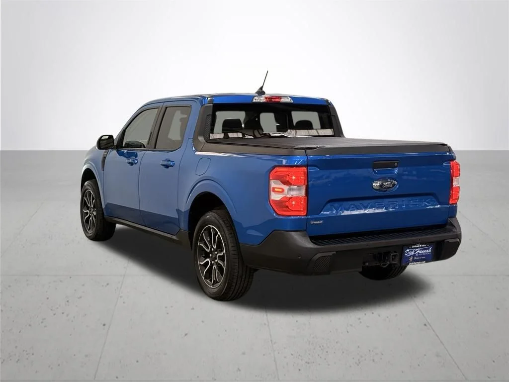 Used 2022 Blue Ford Lariat image 12