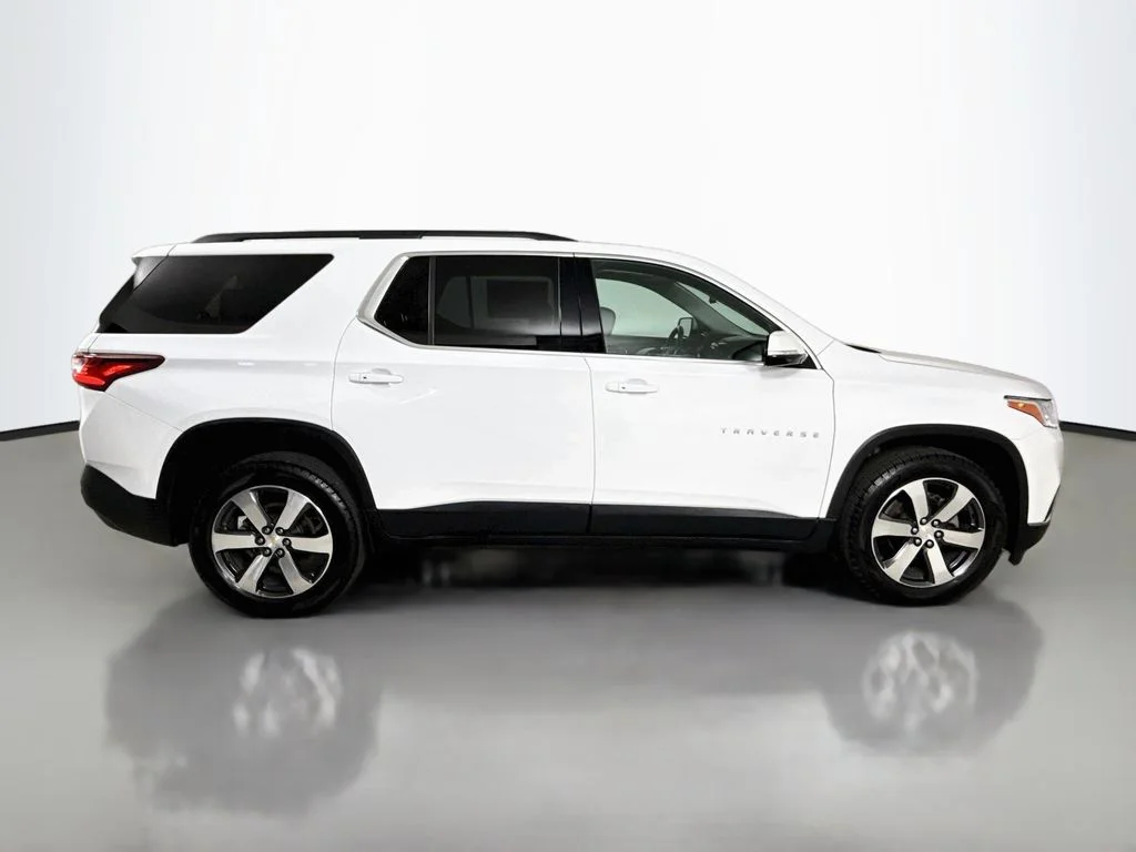 Used 2019 Summit White Chevrolet LT Leather image 14