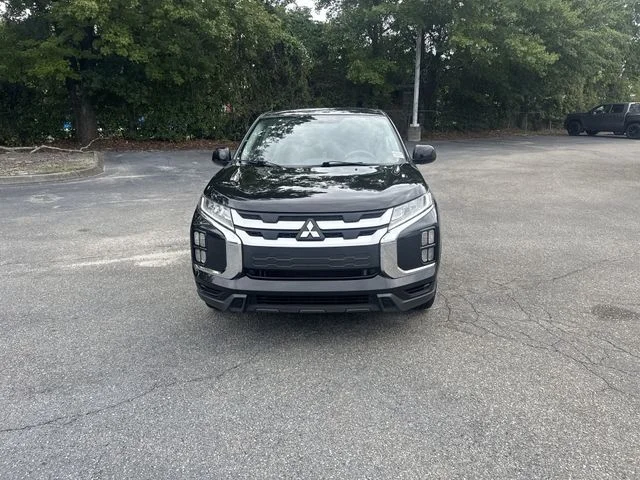 Used 2020  Mitsubishi 2.0 ES image 2