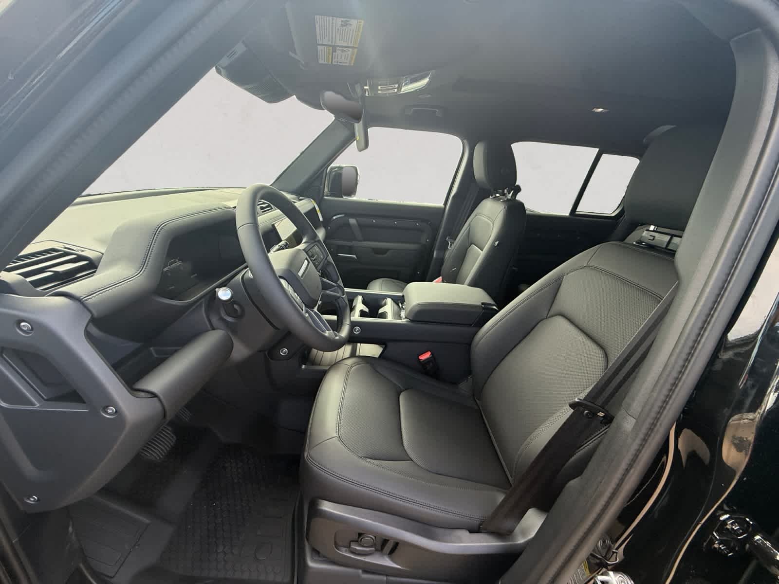 New 2026 Santorini Black Land Rover X-Dynamic SE image 9