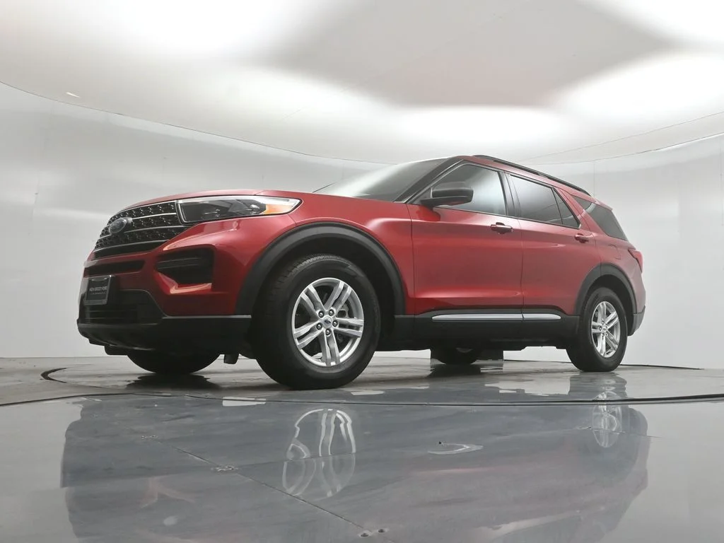 Used 2023 Red Ford XLT image 42