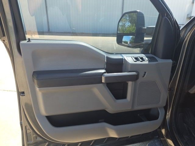 Used 2019 Magnetic Metallic Ford XLT image 14