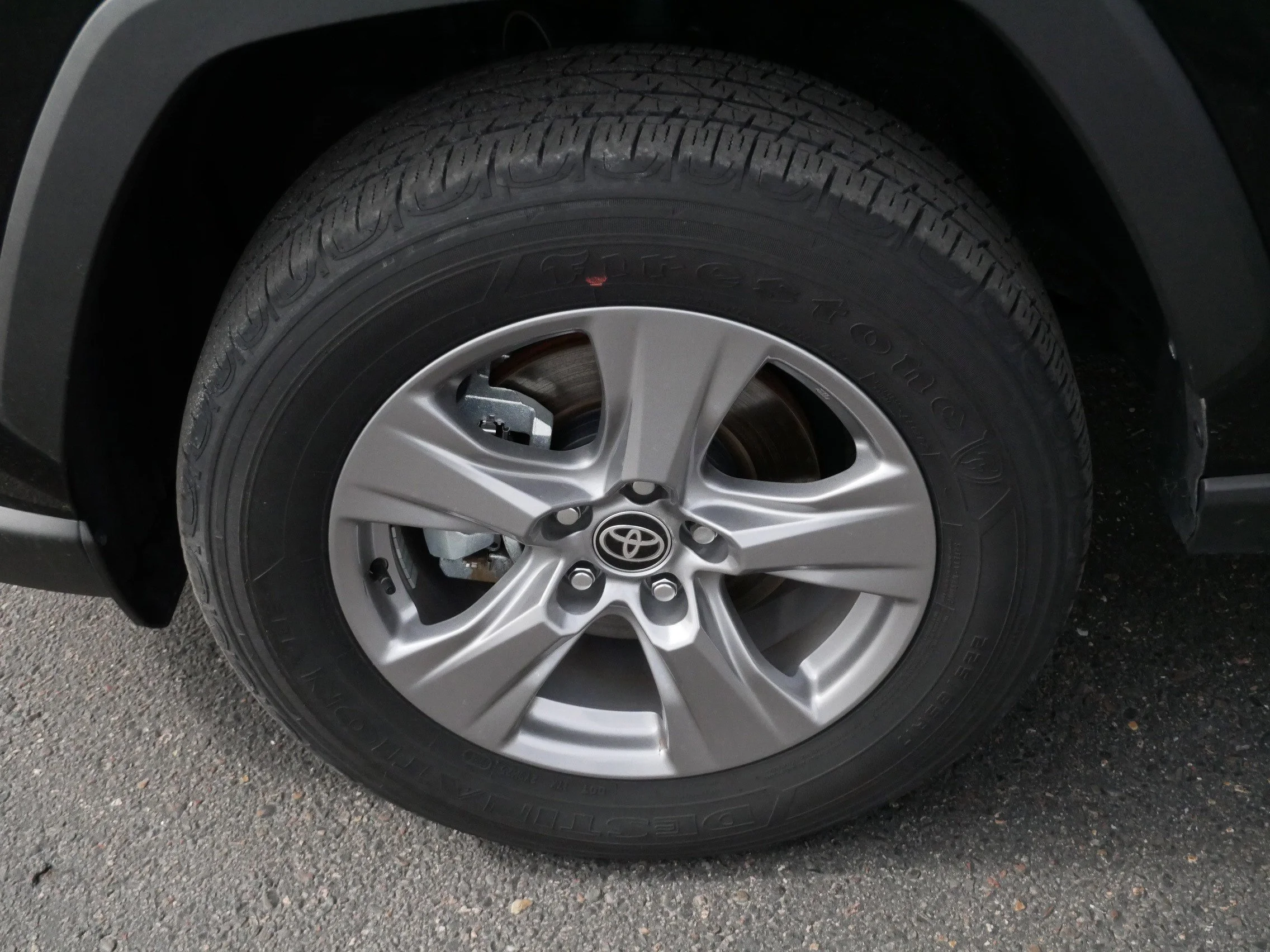 2025 Toyota RAV4 LE - Photo 15