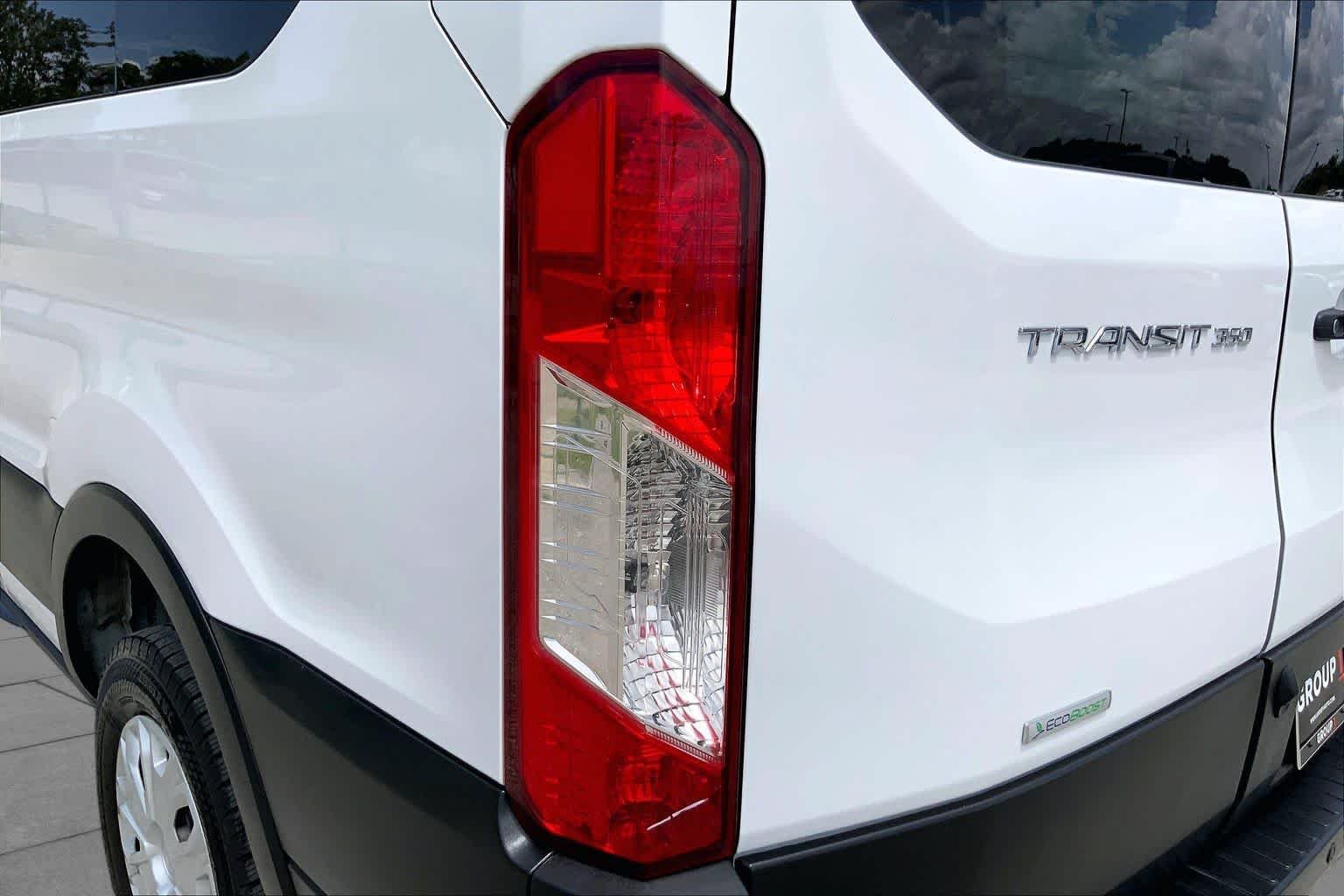 Used 2025 Oxford White Ford XLT image 27