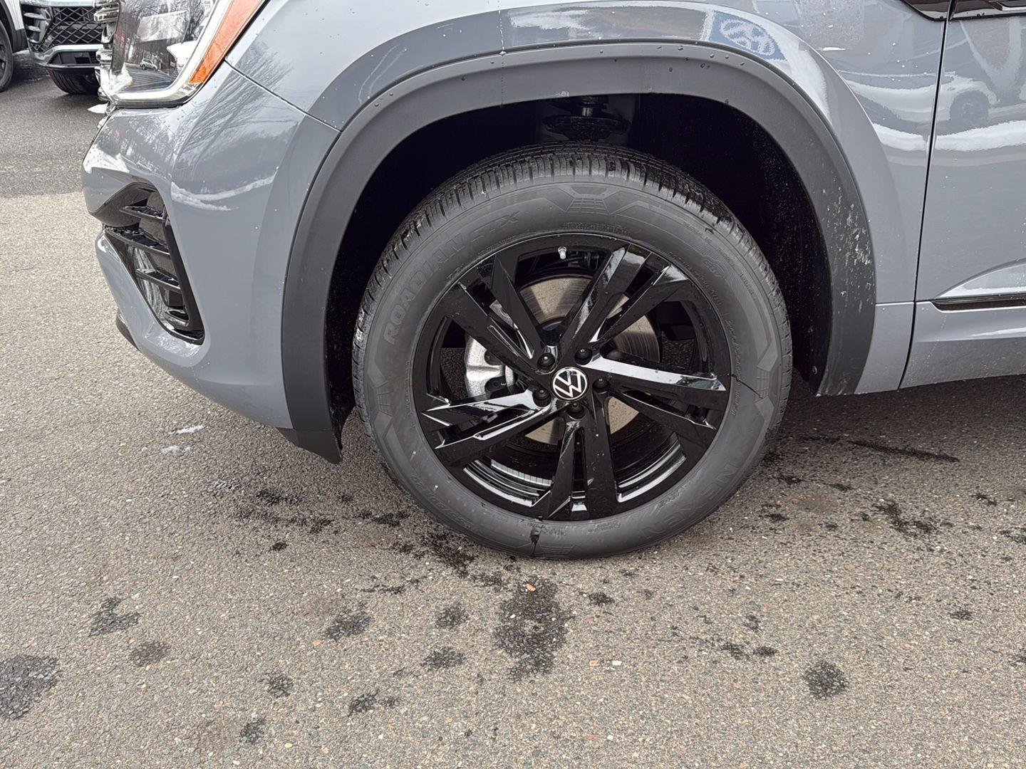 2026 Volkswagen Atlas Cross Sport SEL R-LINE - Photo 4