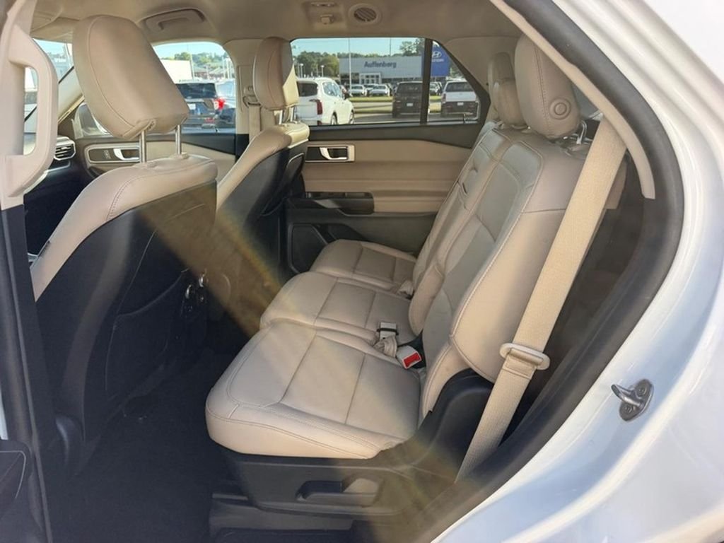 Used 2020 Star White Metallic Tri-Coat Ford XLT image 10