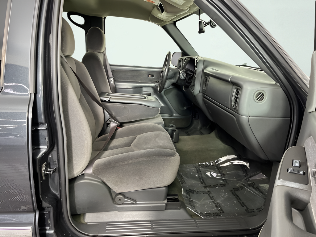 Used 2003 Carbon Metallic GMC SLE image 16