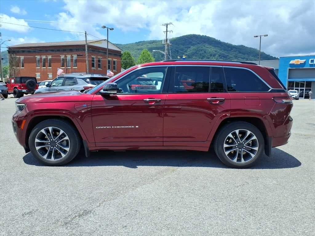 Used 2023 Red Jeep Overland 4xe image 8