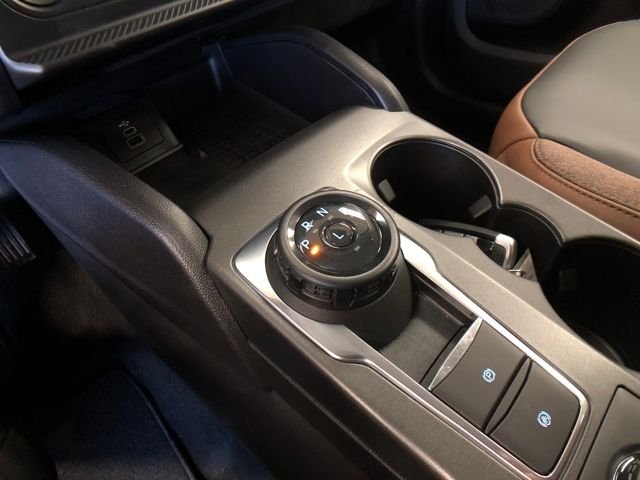 New 2025 Ruby Red Metallic Tinted Clearcoat Ford Outer Banks® image 19