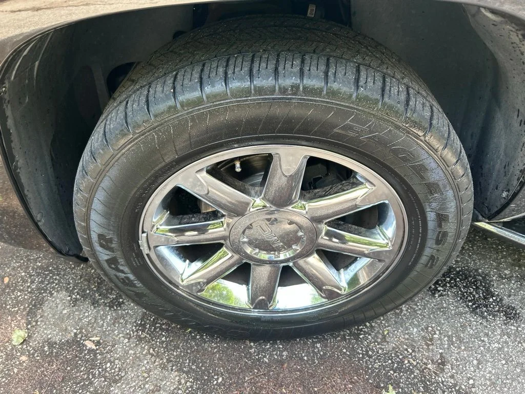Used 2014 Black GMC Denali image 13