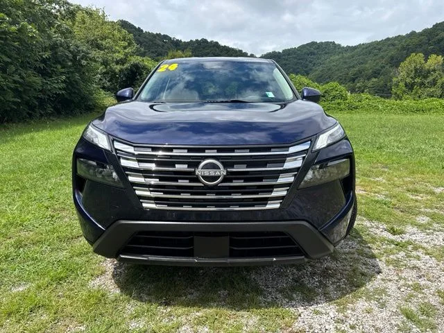 Used 2024 Blue Nissan SV image 3