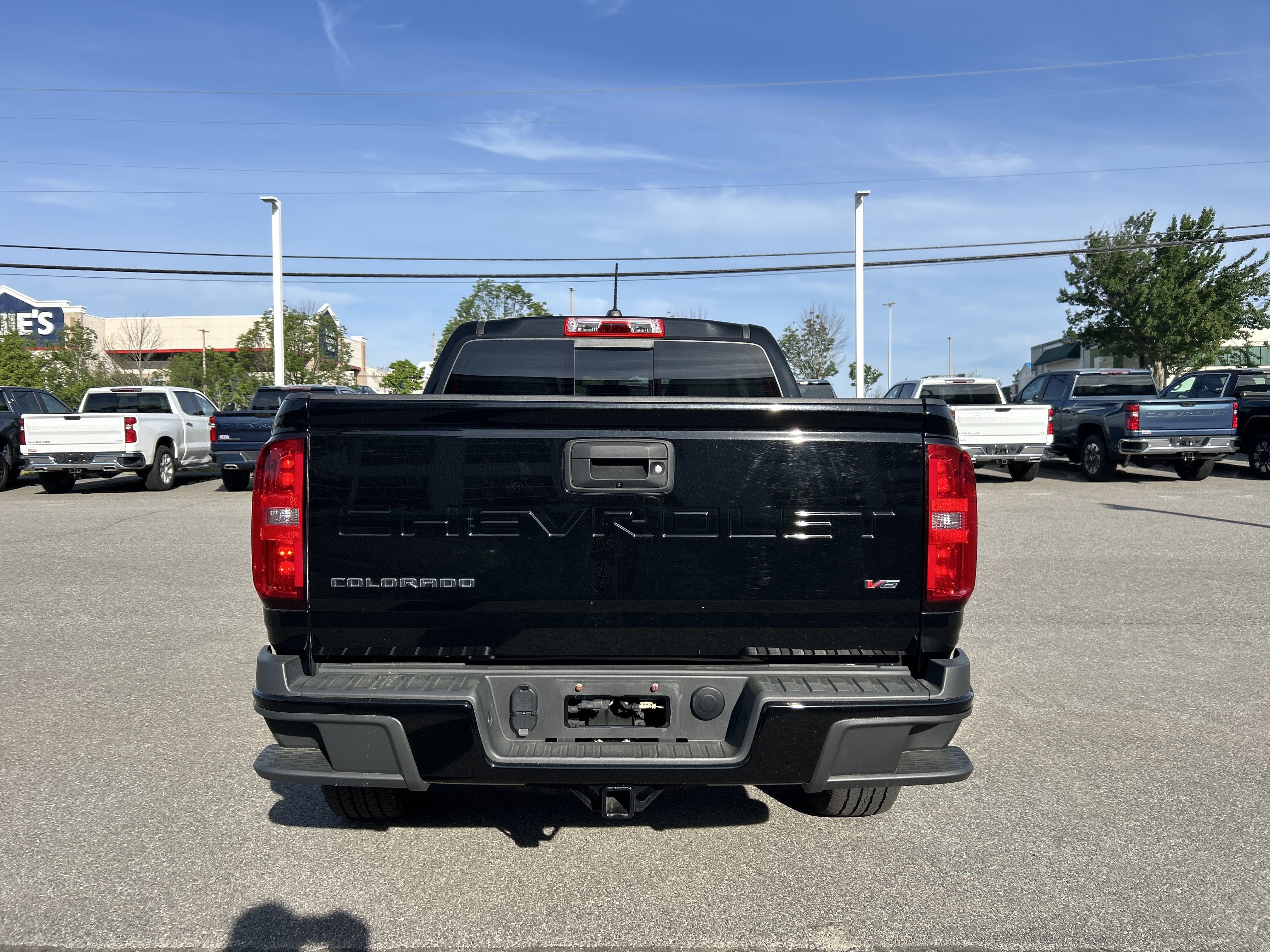 Used 2022 Black Chevrolet 4WD LT image 4