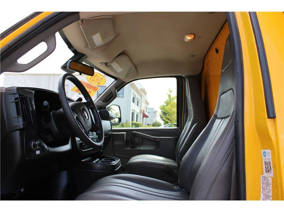 Used 2021 Special Exterior Color GMC Cutaway Van 2D image 10