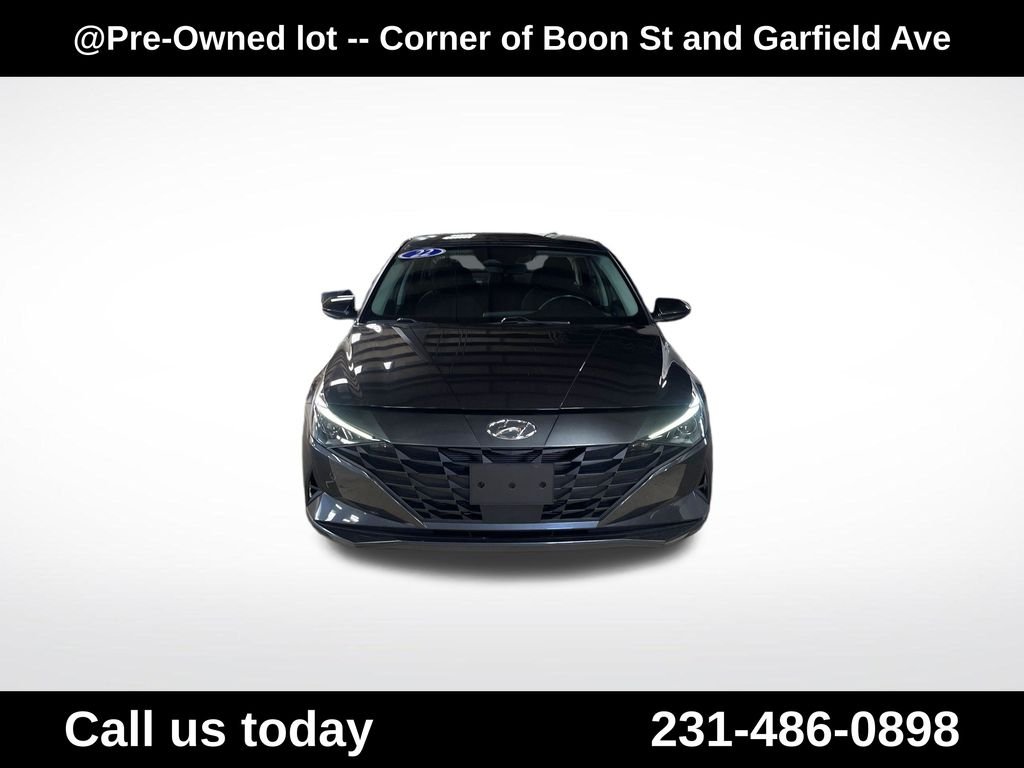 Used 2022 Gray Hyundai SEL image 8