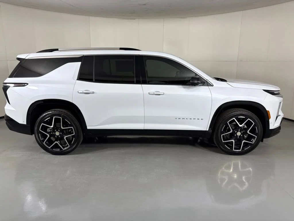 2026 Chevrolet Traverse High Country - Photo 11
