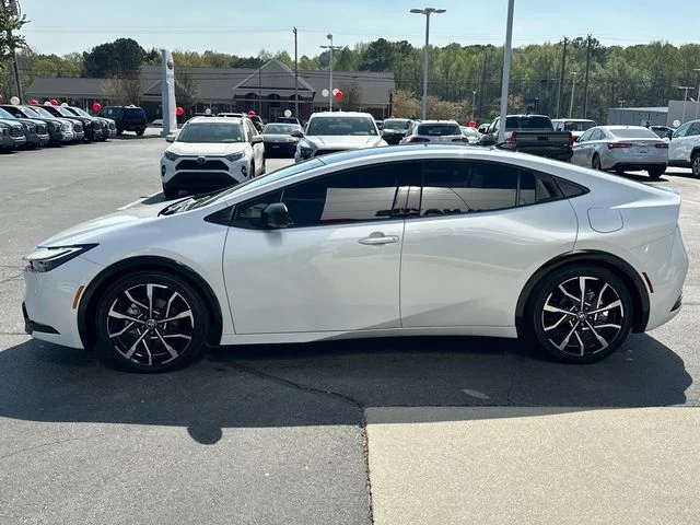 2026 Toyota Prius Plug-in Hybrid XSE Premium - Photo 6