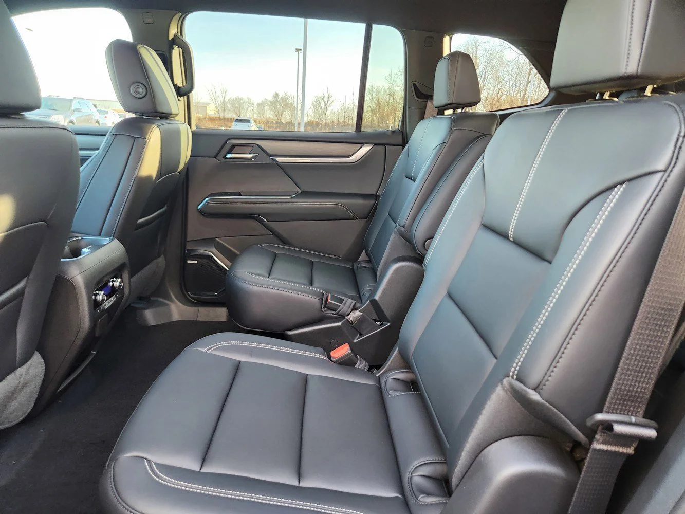 2026 GMC Acadia Elevation - Photo 19