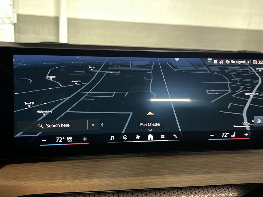 2025 BMW 3 Series 330i - Photo 18