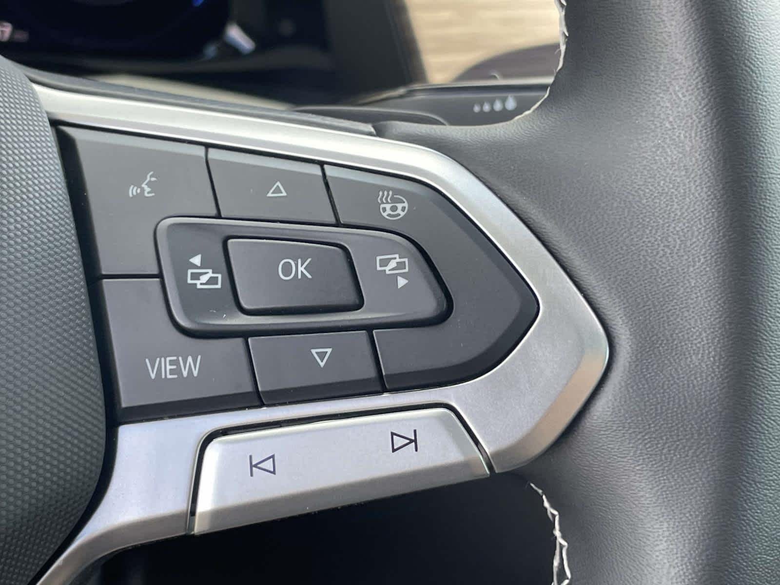 New 2026 Pure Gray Volkswagen 2.0T SEL image 30