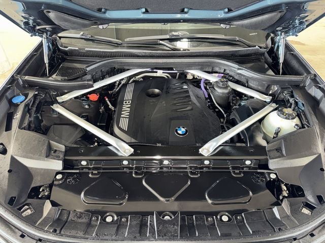 Used 2025 Blue BMW xDrive40i image 37