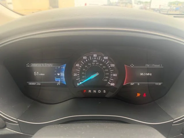 Used 2018 Magnetic Metallic Ford SE image 12