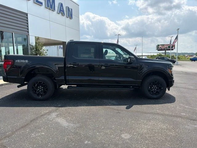 New 2026 Agate Black Metallic Ford XLT image 21