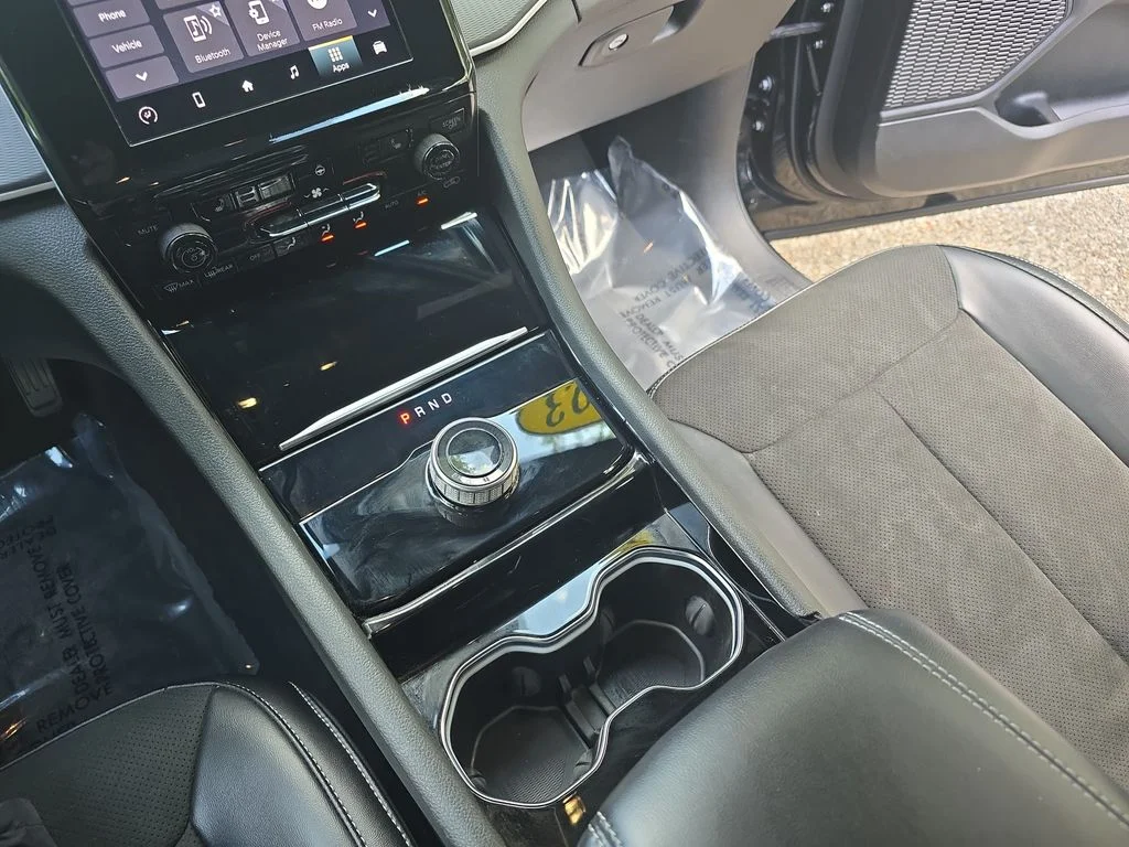 Used 2023 Black Jeep Altitude image 26