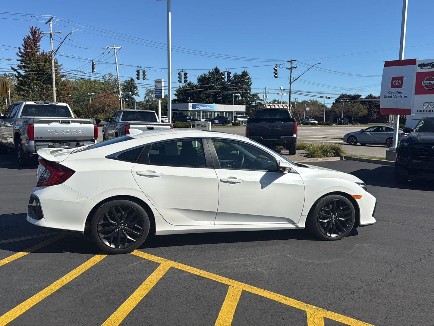 Used 2020 Platinum White Pearl Honda SI image 2