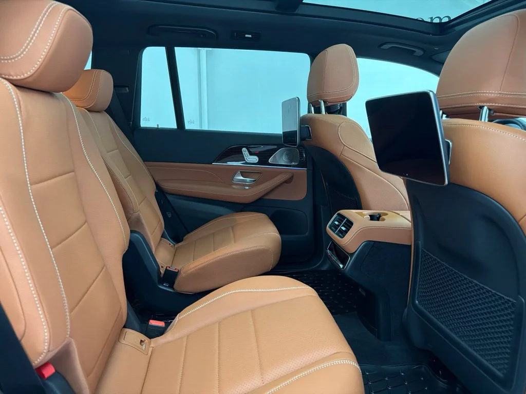 New 2027 Black Mercedes-Benz GLS 450 image 31
