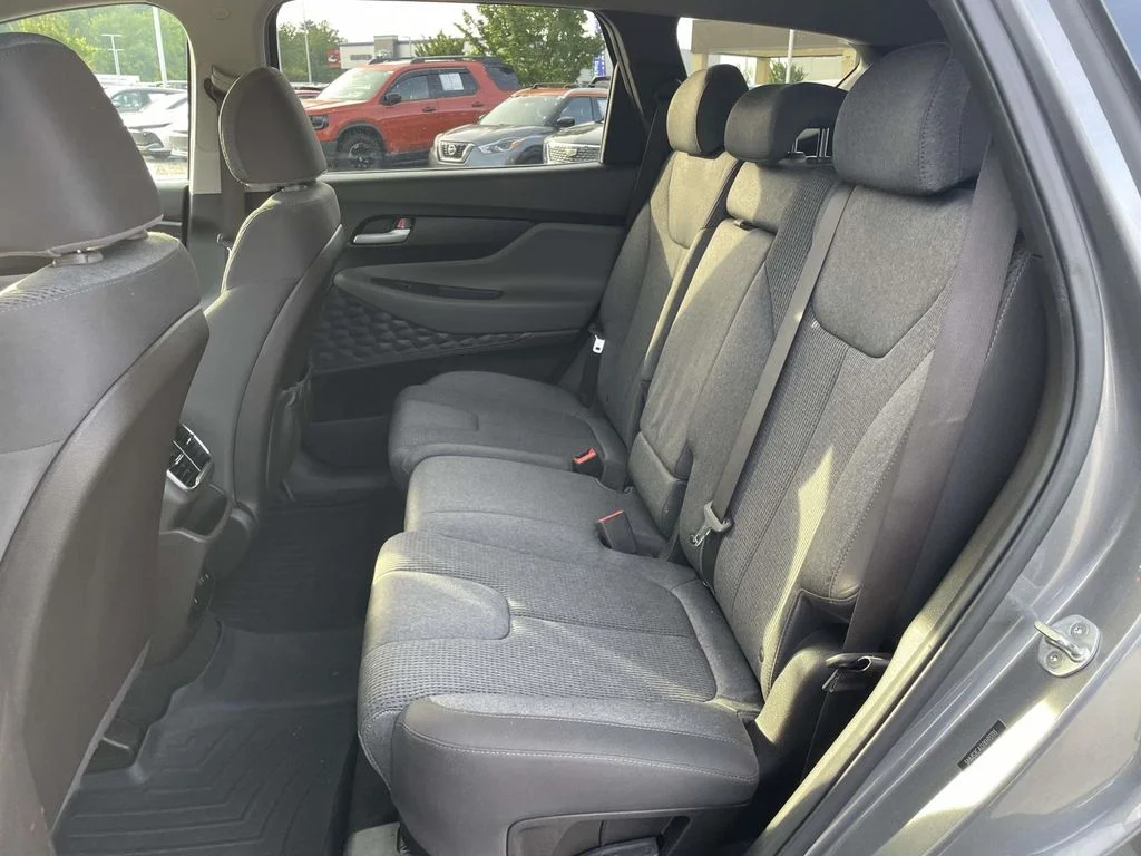 Used 2019 Machine Gray Hyundai SE image 3