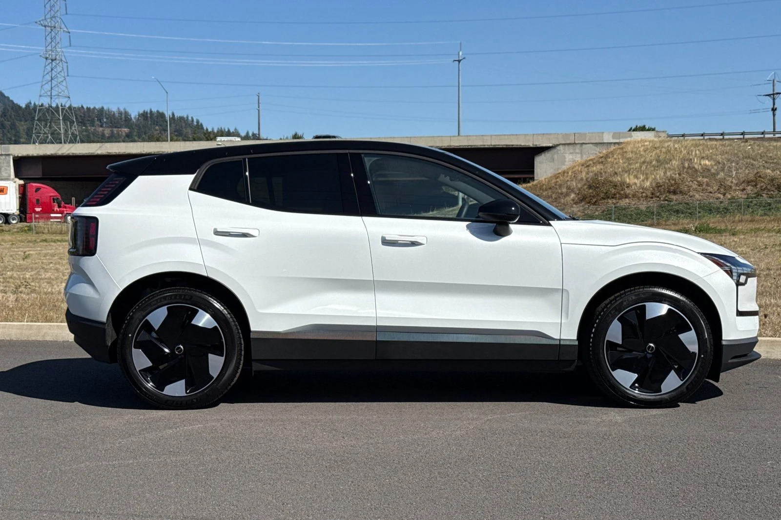 New 2026 White Volvo Twin Motor Performance Plus image 2