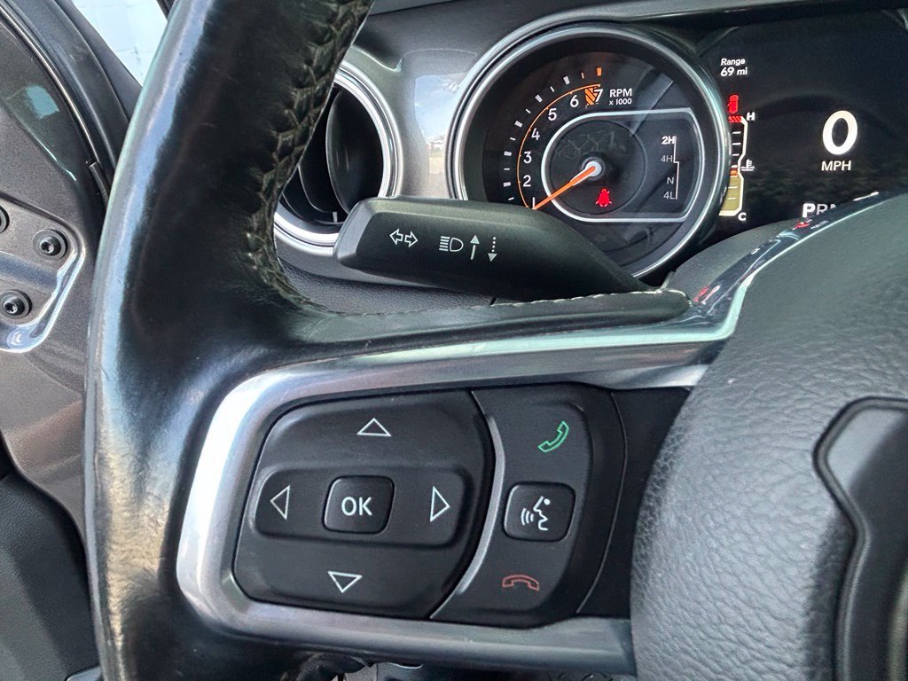 Used 2018 Gray Jeep Unlimited Sahara image 19