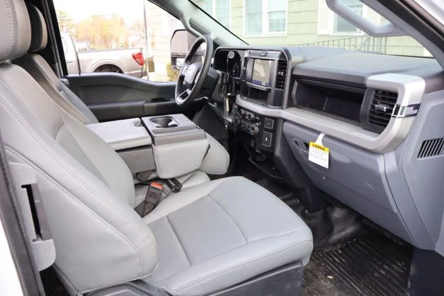 New 2026 Oxford White Ford F-550® XL image 25