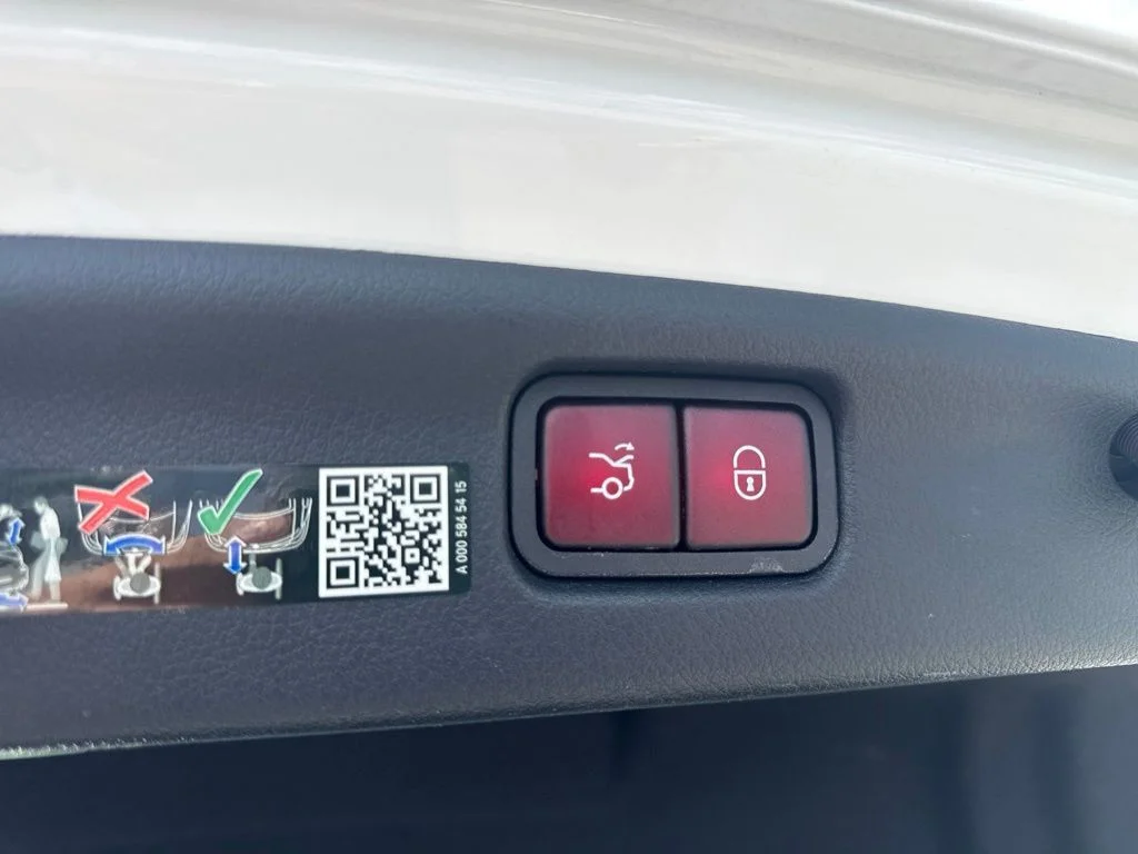 Used 2023 White Mercedes-Benz C 300 image 19