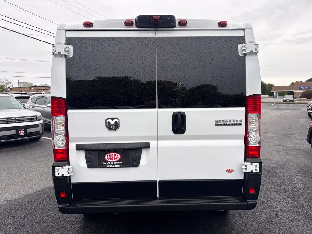 Used 2025 White Ram Base image 6