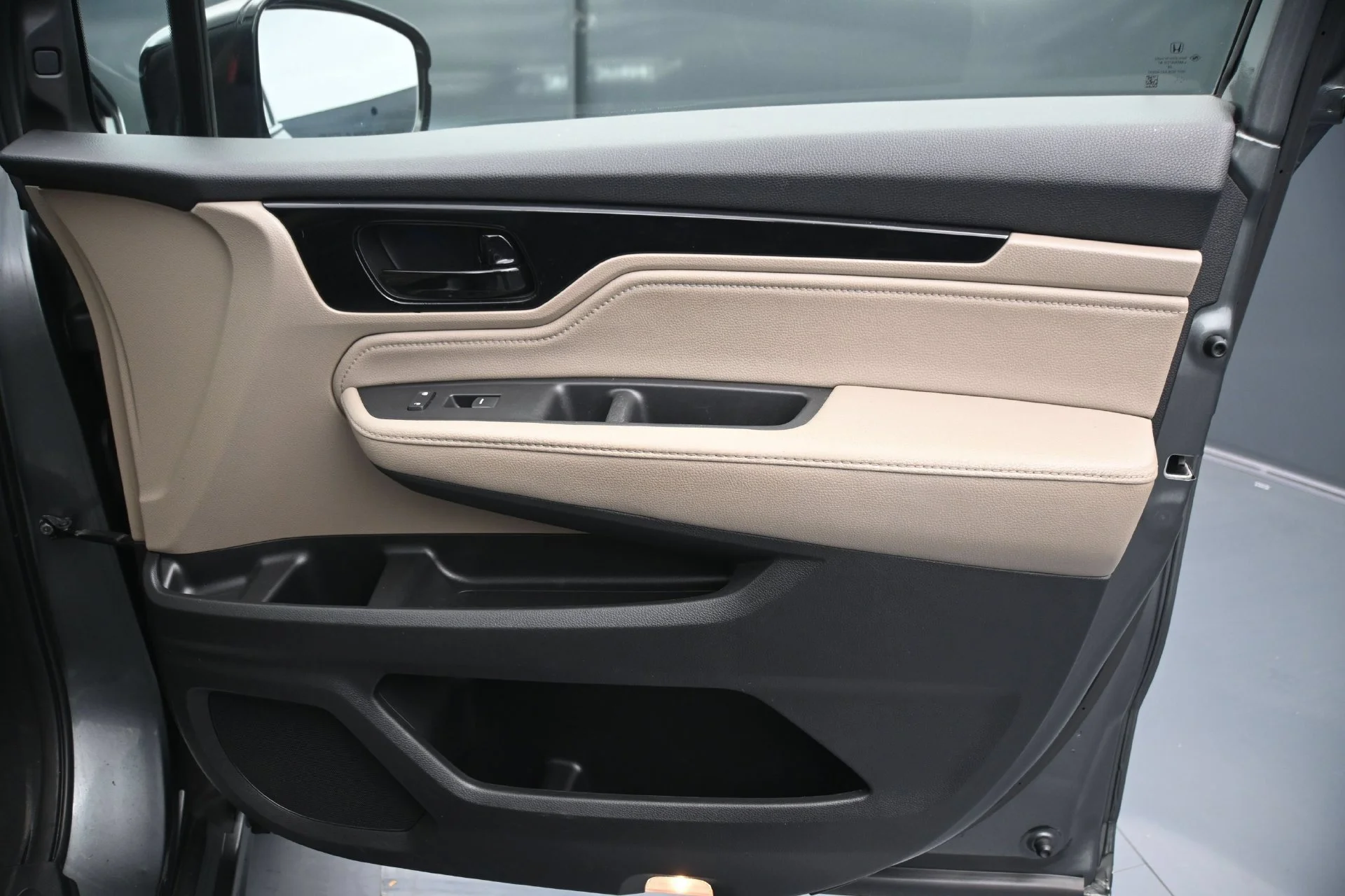 Used 2019 Gray Honda Elite Auto image 12