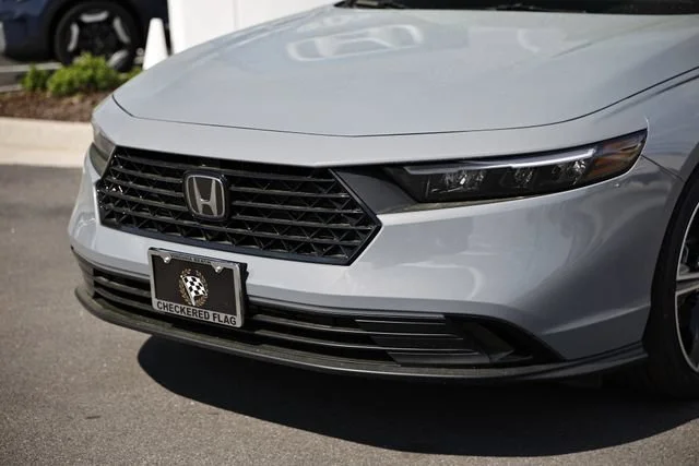 New 2026 Urban Gray Pearl Honda SE image 3