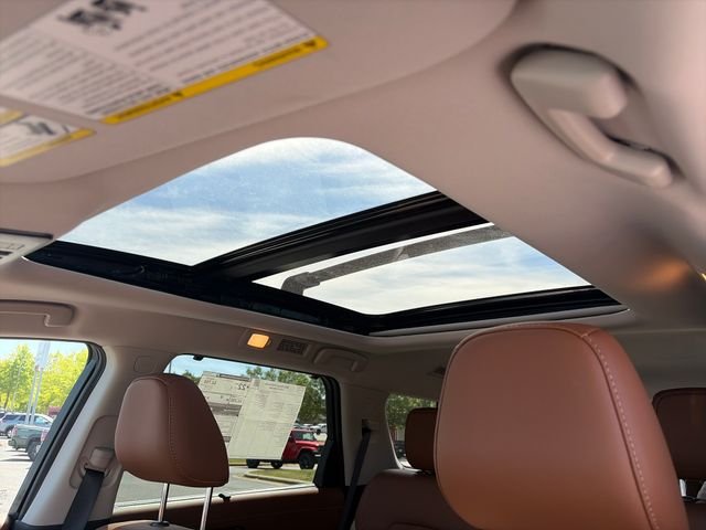 New 2026 Everest White Pearl TriCoat / Super Black Two-tone Nissan Platinum image 30