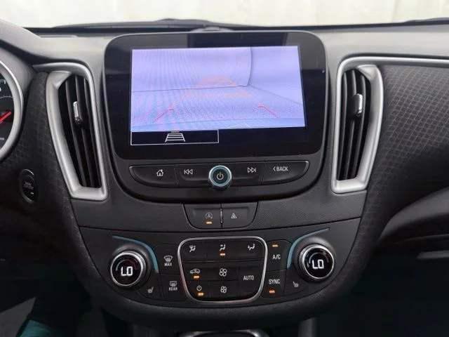 Used 2024 Gray Chevrolet LT image 27