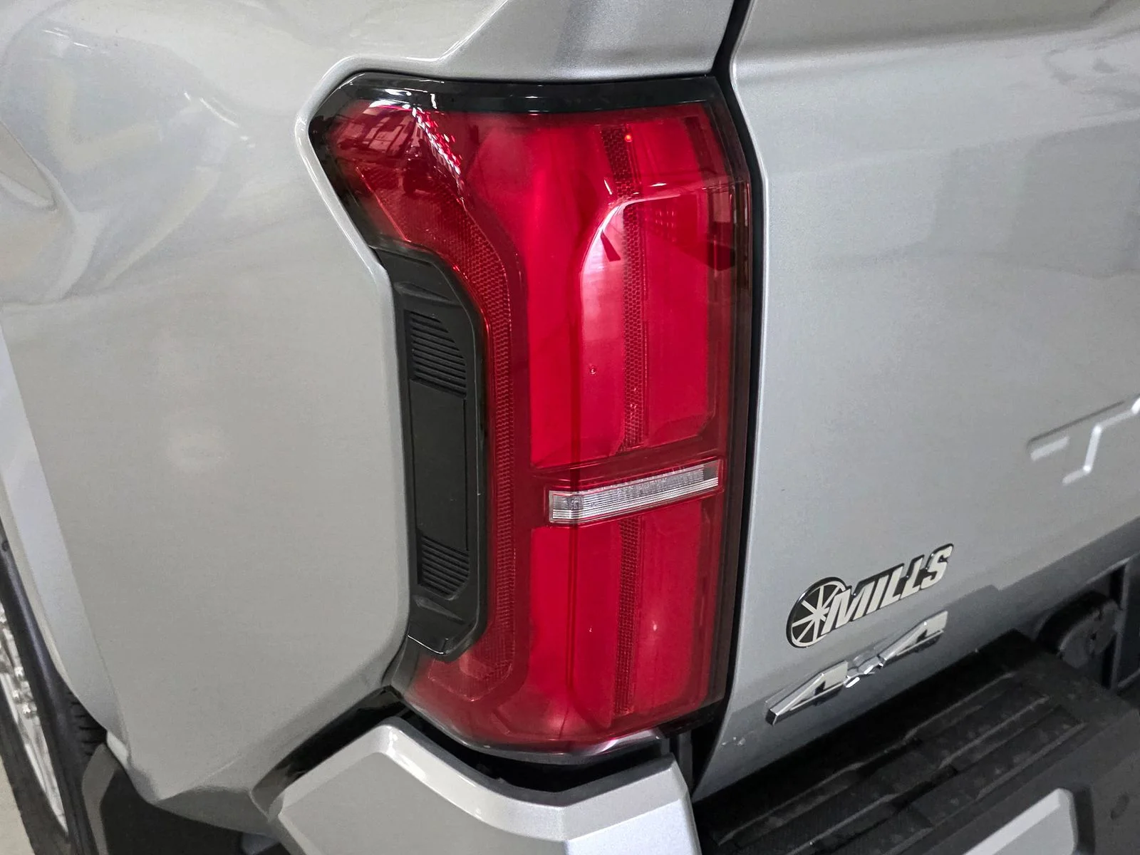 2026 Toyota Tacoma SR5 - Photo 15