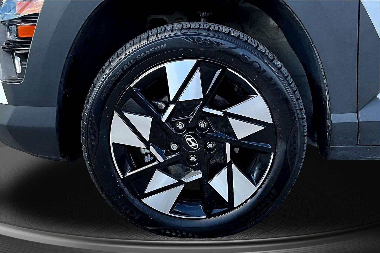 Certified Used 2025 White Hyundai SEL image 29