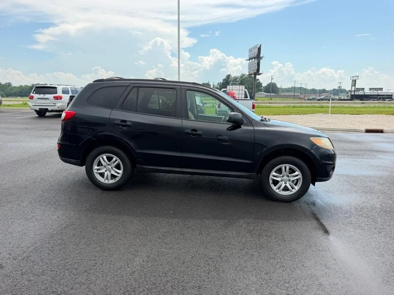 Used 2011 Phantom Black Metallic Hyundai GLS image 4