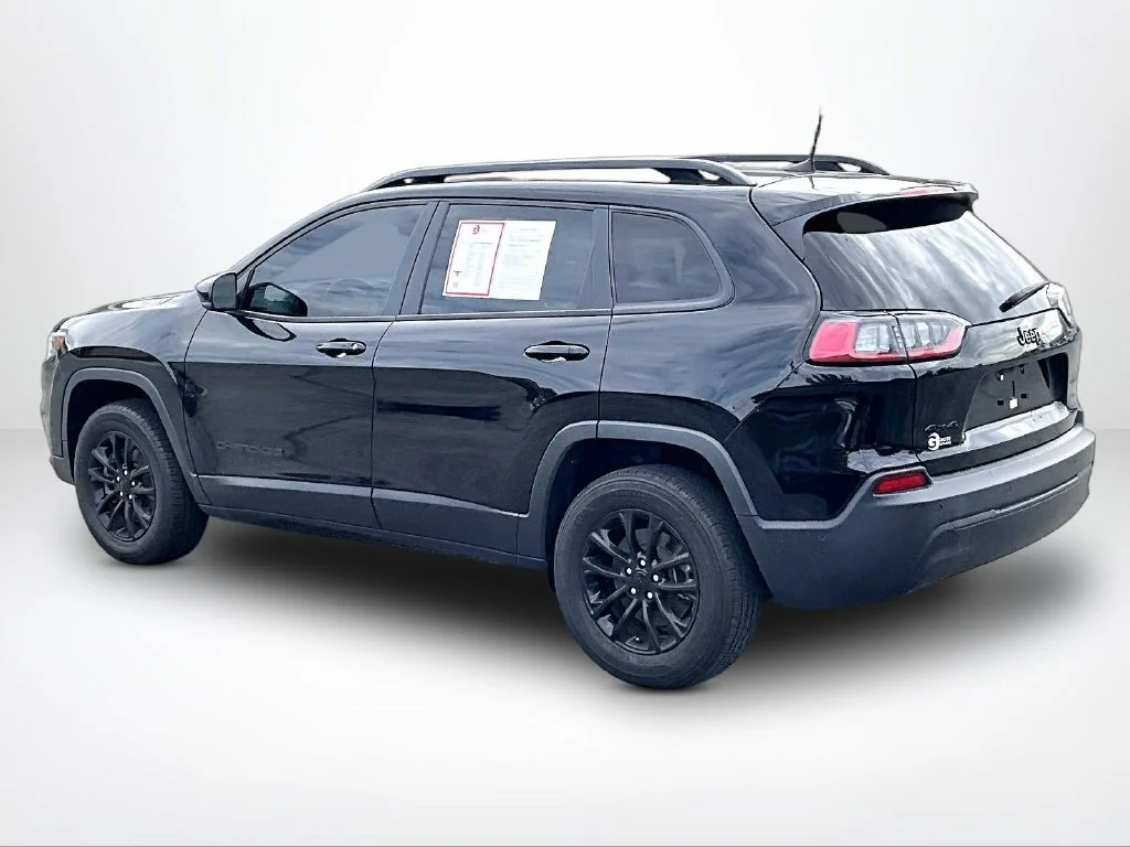 Used 2023 Black Jeep Altitude image 14