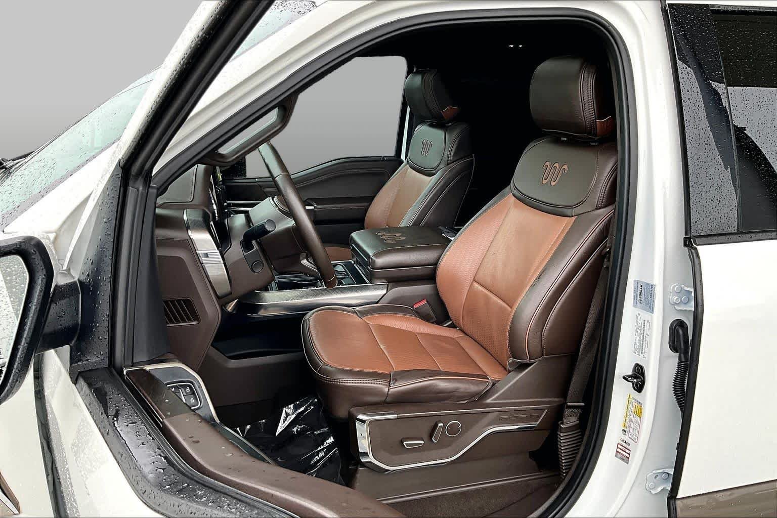 Used 2023 Star White Metallic Tri-Coat/Stone Gray Ford King Ranch image 8