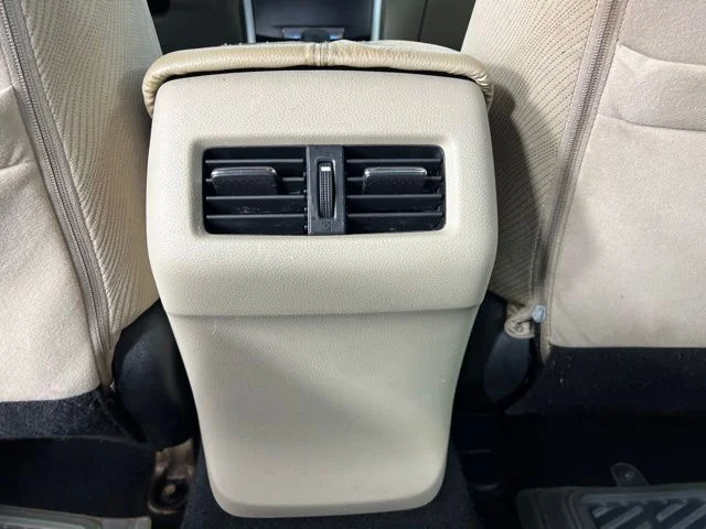 Used 2015 White Honda  image 35