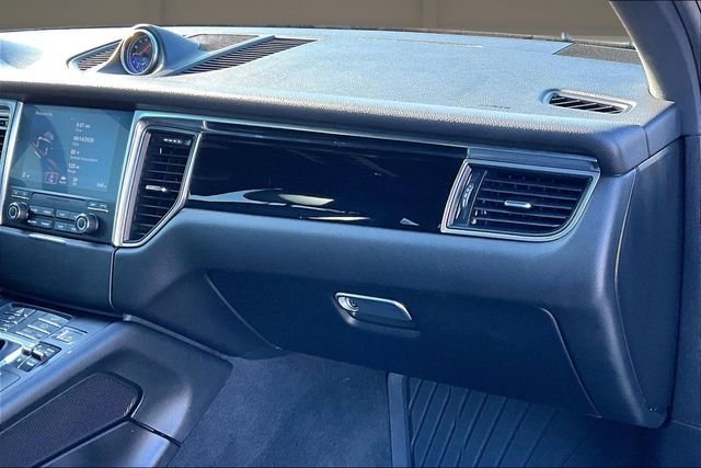 Used 2018  Porsche S image 17
