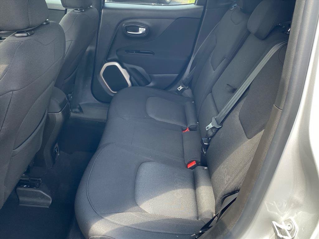 Used 2017 Glacier Metallic Jeep Latitude image 22