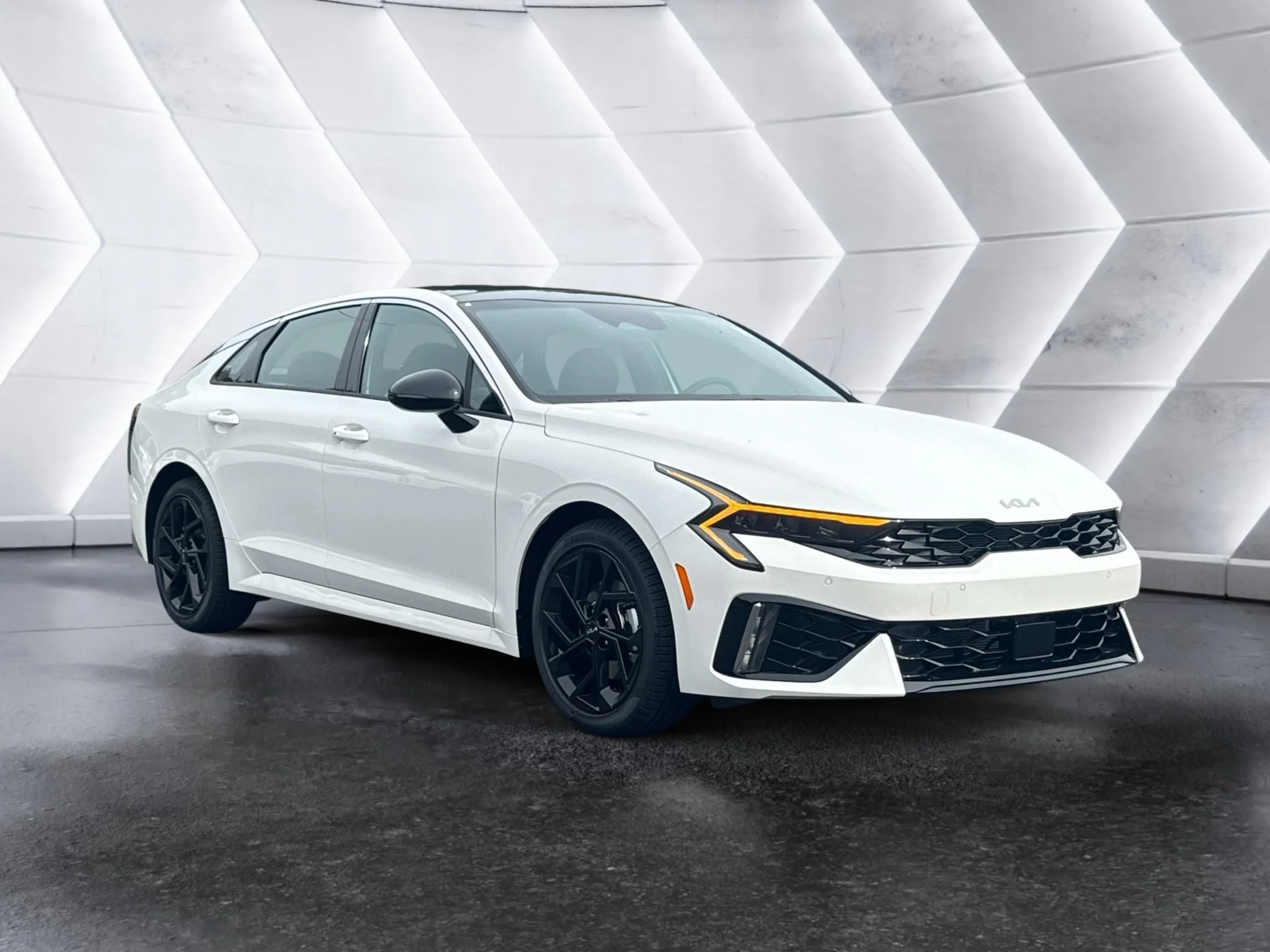 New 2027 Snow White Pearl Kia GT-Line image 3