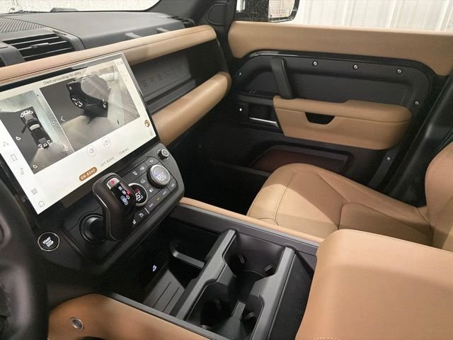 New 2026 Santorini Black Land Rover X-Dynamic SE image 34