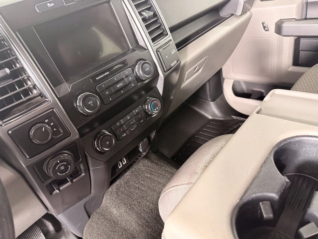 Used 2020 Gray Ford XLT image 4